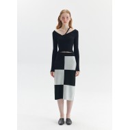 CHECKERED KNITTED SKIRT (BLACK AND WHITE)