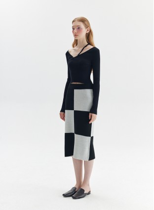 CHECKERED KNITTED SKIRT (BLACK AND WHITE)