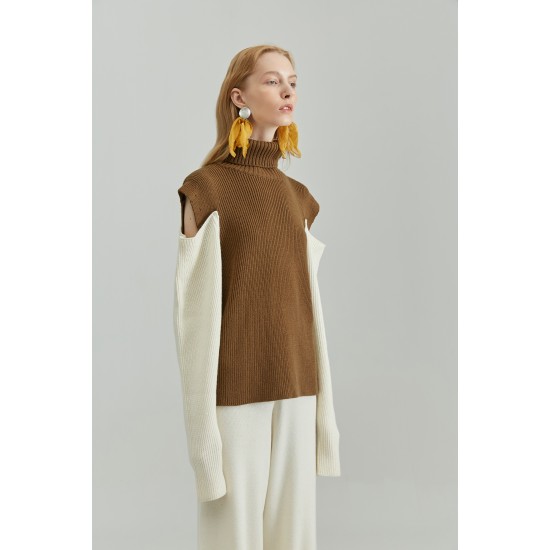 PAISLEY TURTLENECK JUMPER (CAMEL AND WHITE)