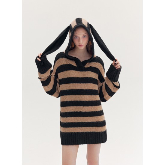 BUNNY EAR SWEATER (CAMEL AND BLACK)